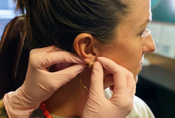 inkorporated amsterdam - piercing uit operatie